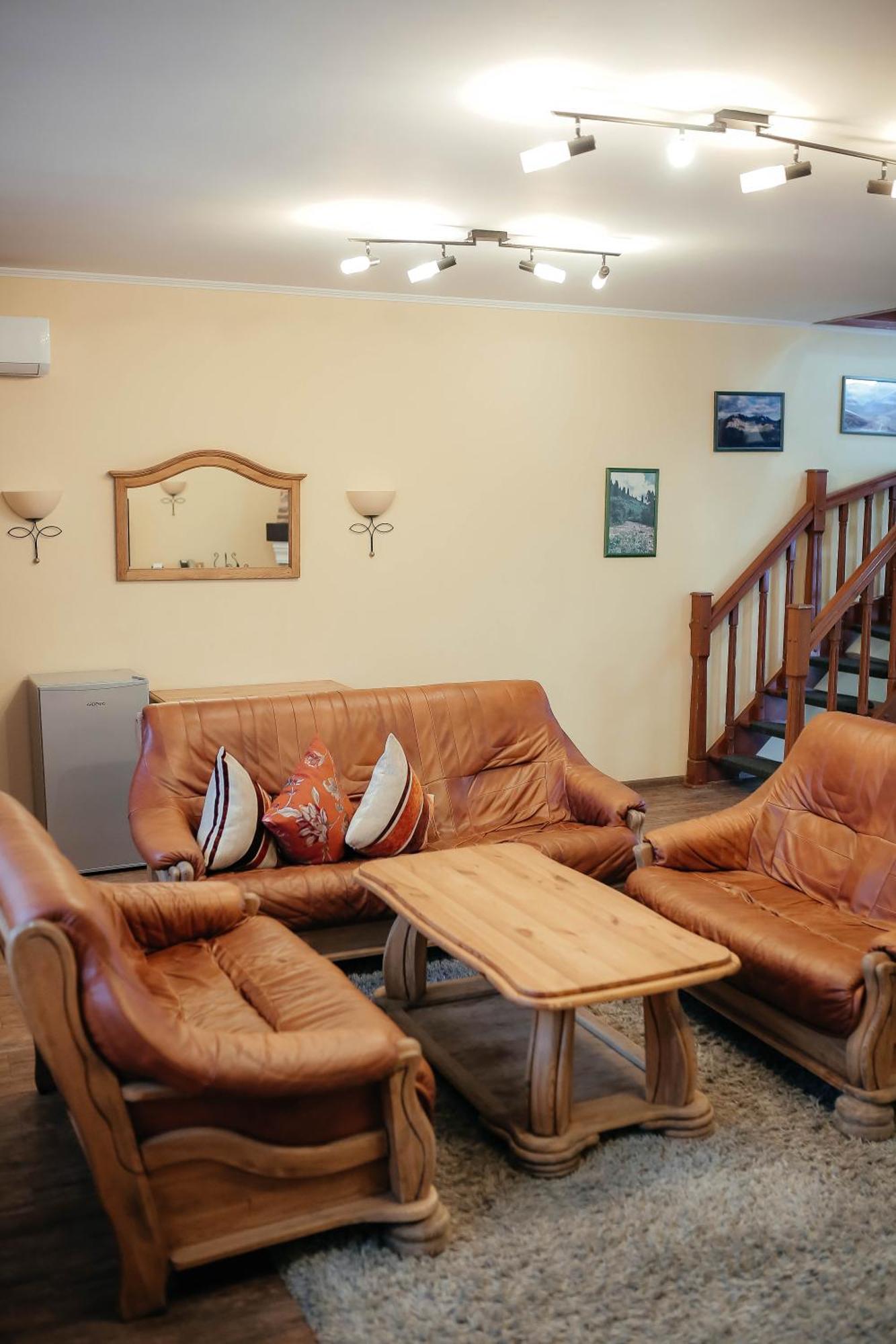 Тау-House Hotel Kok-Shoky Екстериор снимка