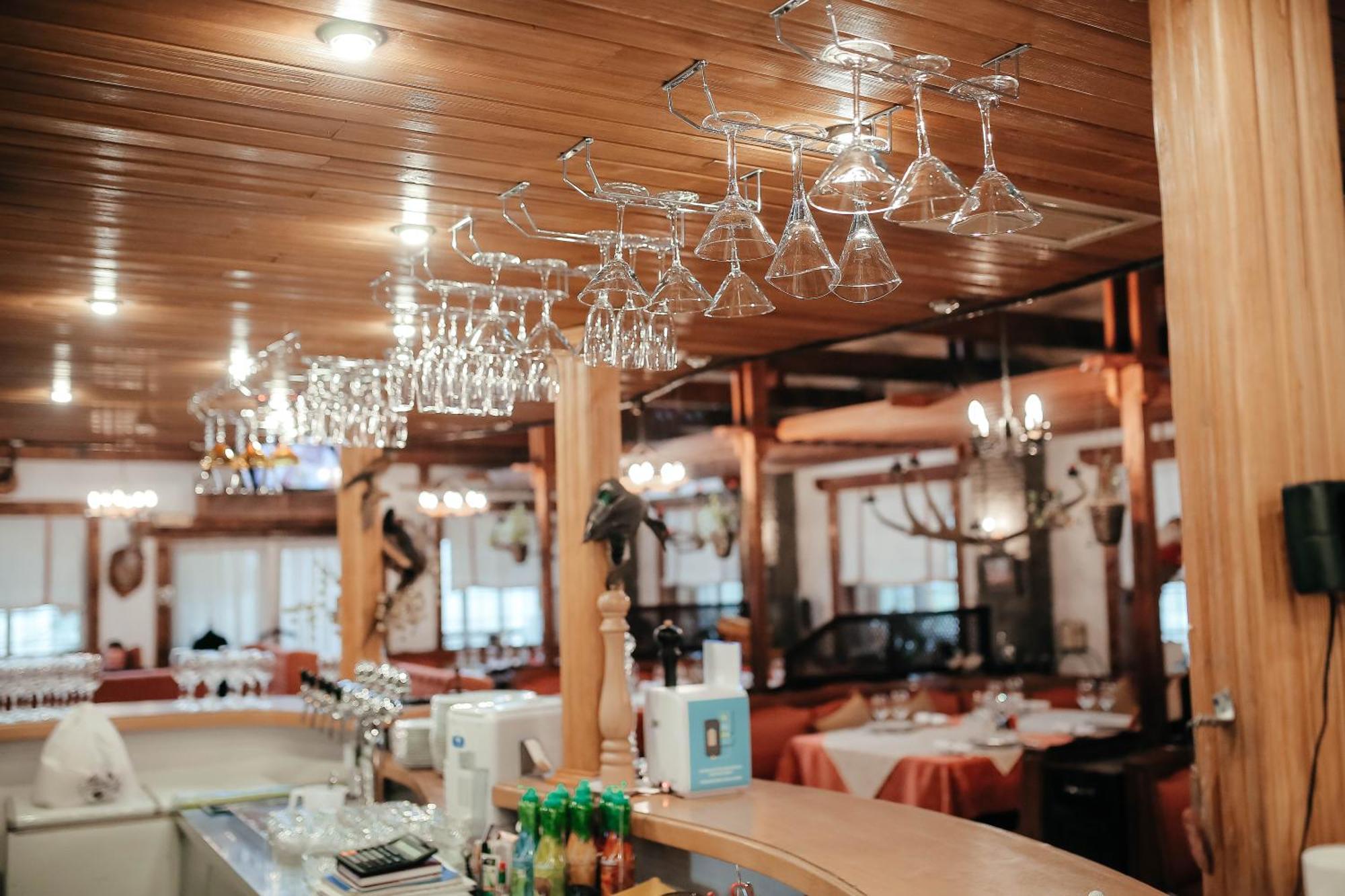 Тау-House Hotel Kok-Shoky Екстериор снимка
