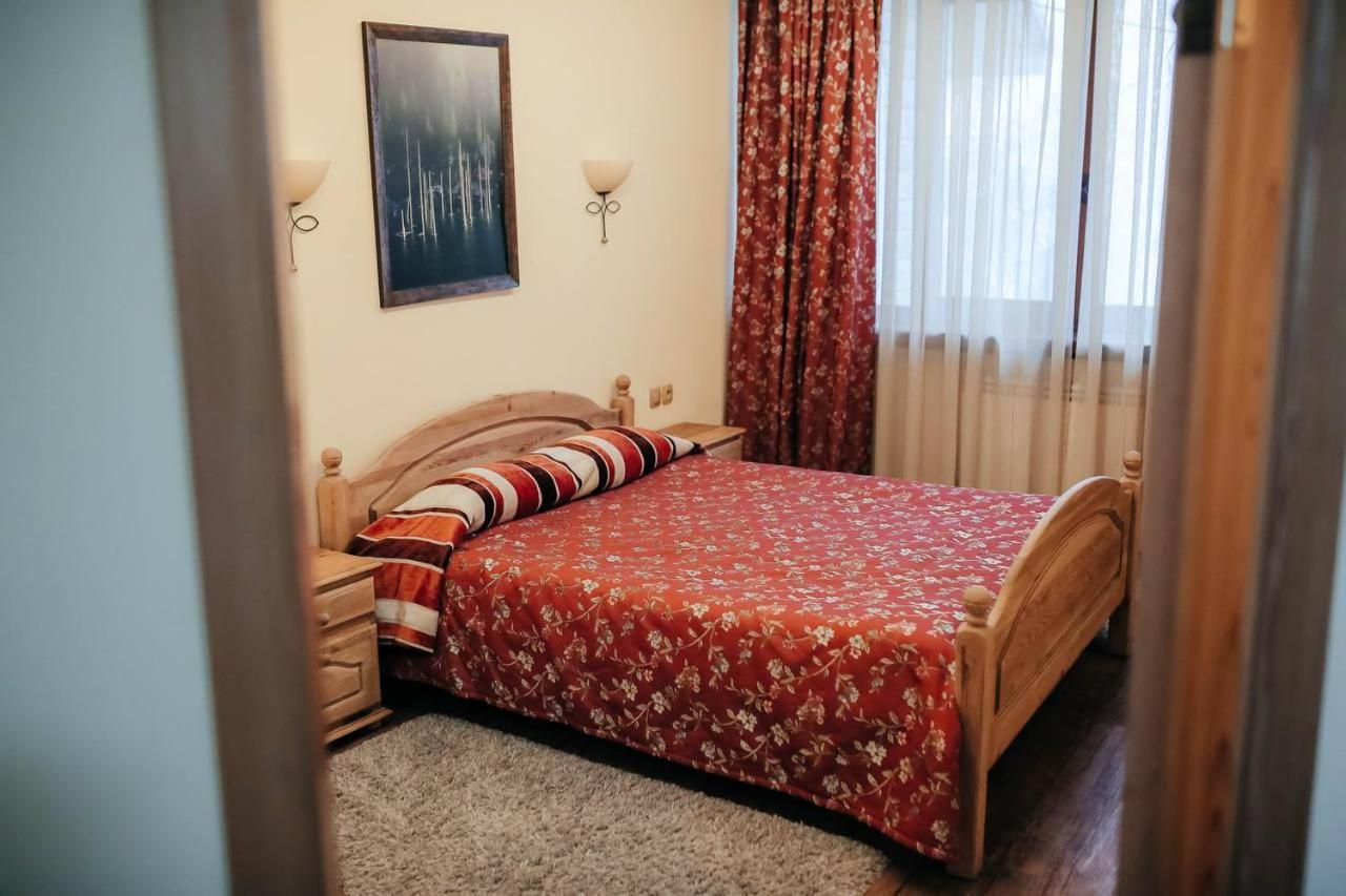 Тау-House Hotel Kok-Shoky Екстериор снимка