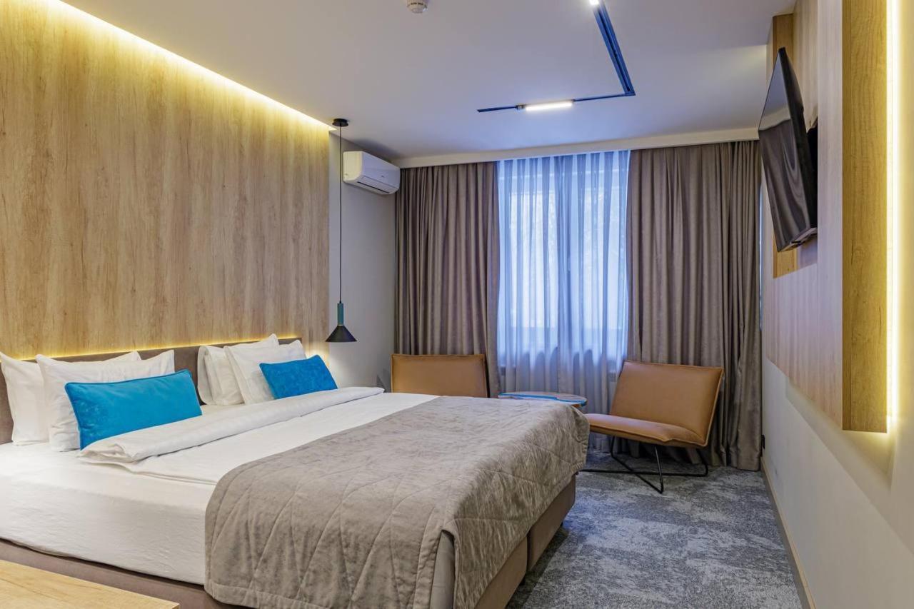 Тау-House Hotel Kok-Shoky Екстериор снимка