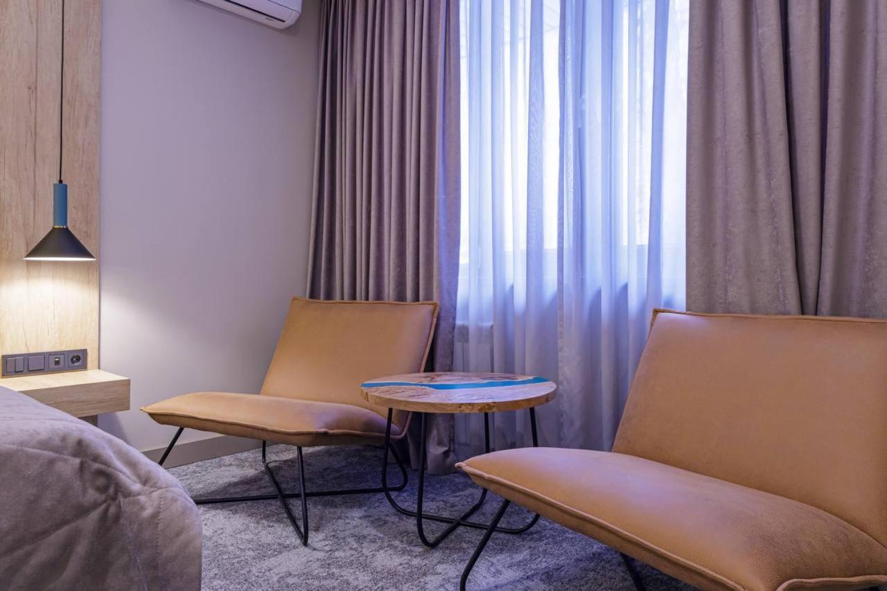 Тау-House Hotel Kok-Shoky Екстериор снимка